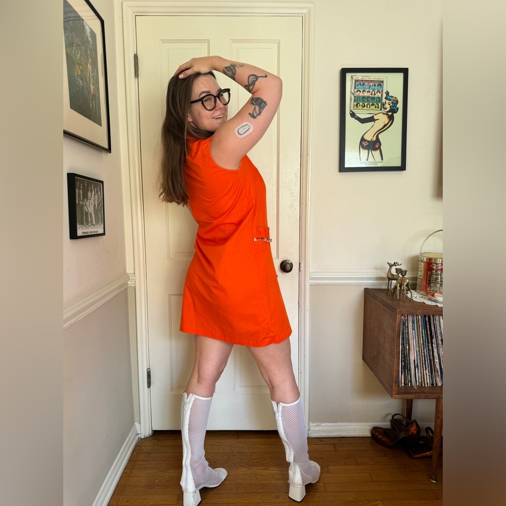 70s Vintage Bright Orange Front Zip House Dress - Picture 2 of 9